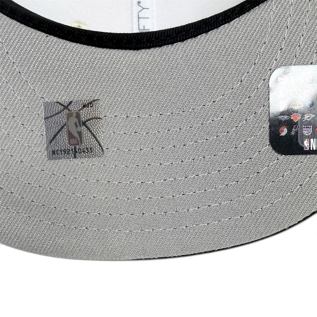 New York Knicks 2026 Finals 59Fifty Fitted Hat (Cream/Black)