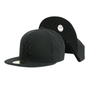 [70293235] New York Yankees Black Men's Fitted Hats