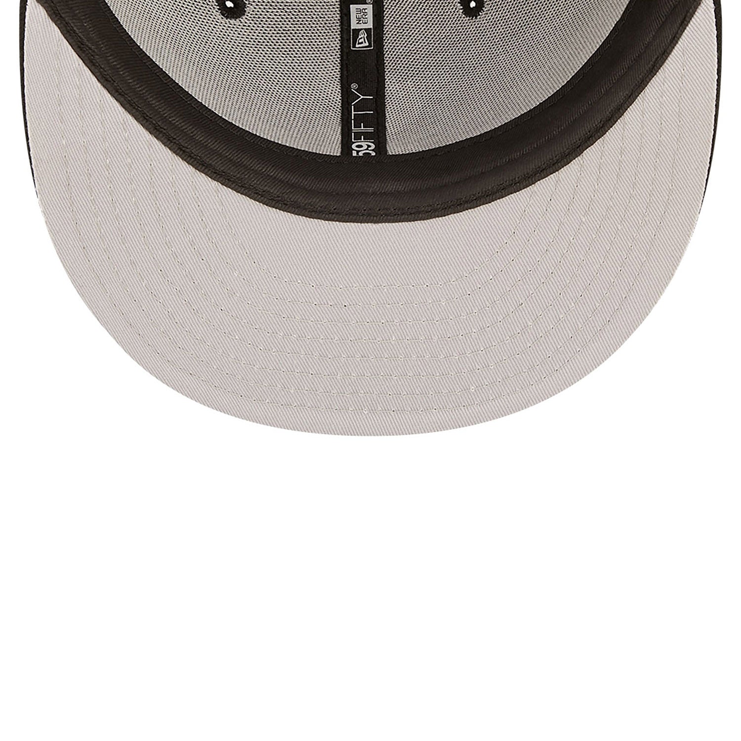 [60243674] Chicago White Sox 05 WS "Team Heart" Black 59FIFTY Mens Fitted Hat