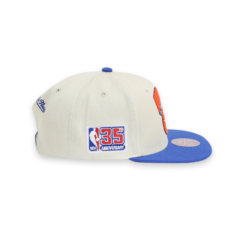 [6HSSSH21231-NYKOFWH] NEW YORK KNICKS 35th Side Snapback HWC